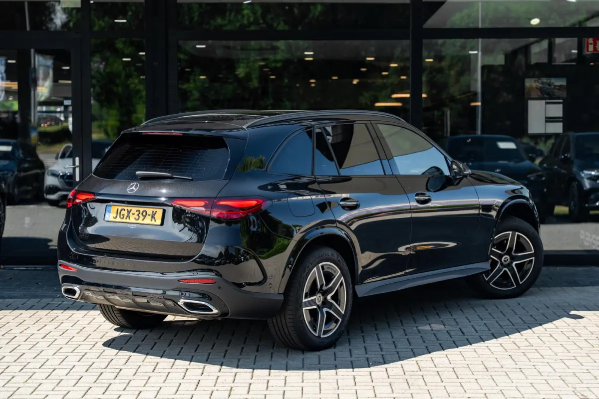 400e 4MATIC Sport Edition | Panoramaschuifdak | Premium pakket | DIGITAL LIGHT | 20" AMG-velgen