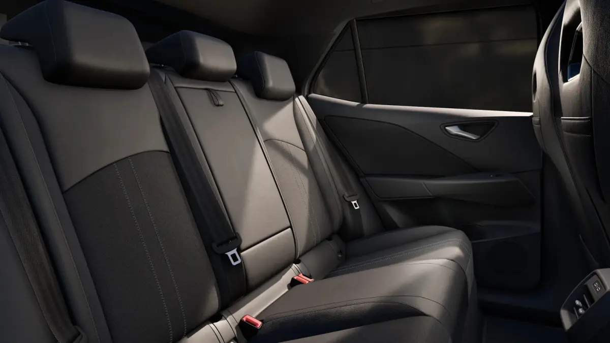 Style | Airconditioning automatisch, 2-zone (Climatronic) | Automatische afstandsregeling (Adaptive Cruise Control) | Buitenspiegels elektrisch instel-, verwarm- en inklapbaar