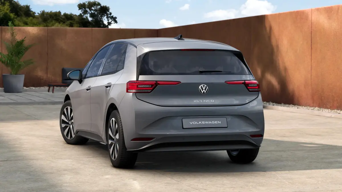 Style | Airconditioning automatisch, 2-zone (Climatronic) | Automatische afstandsregeling (Adaptive Cruise Control) | Buitenspiegels elektrisch instel-, verwarm- en inklapbaar