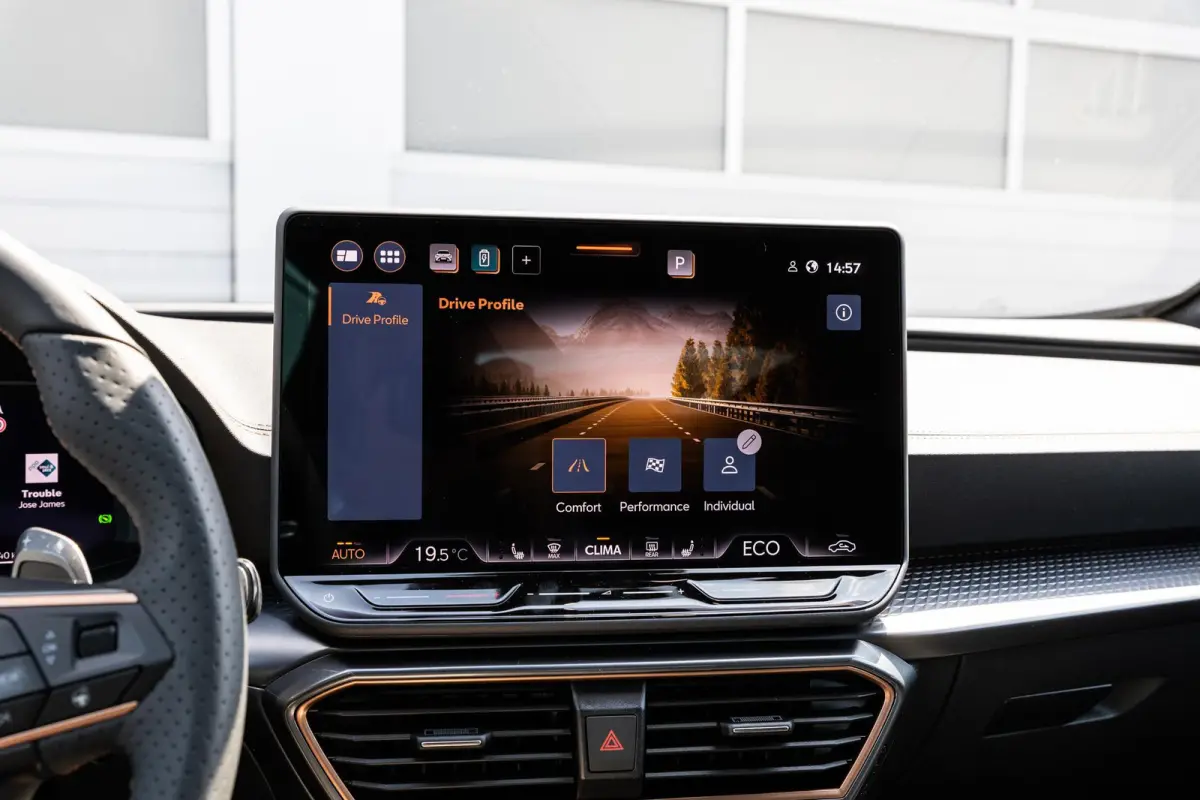 1.5 TSI e-Hybrid 204pk Business | Trekhaak Wegklapbaar | Sennheiser Audio