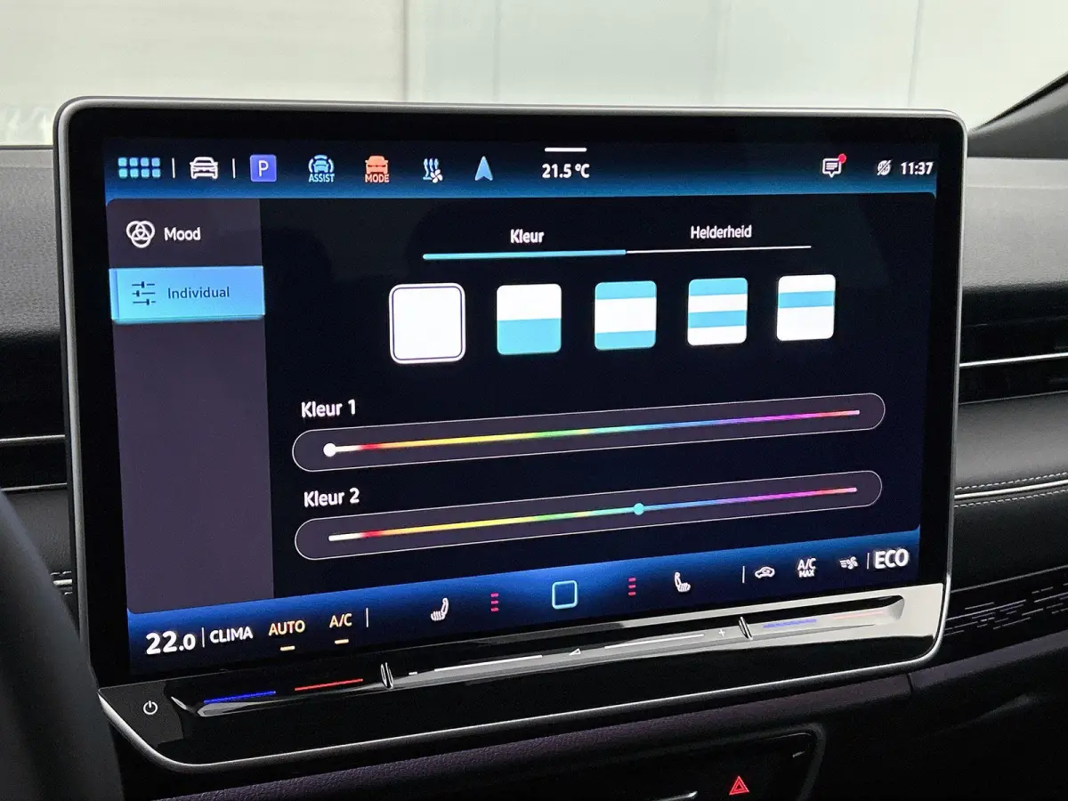 Pro Business 77 kWh 286 PK | IQ Lights | Elektrische achterklep | Apple Carplay draadloos | 360 Camera | Head-up display | Stoelverwarming | Stuurverwarming | Navigatie | Android Auto draadl