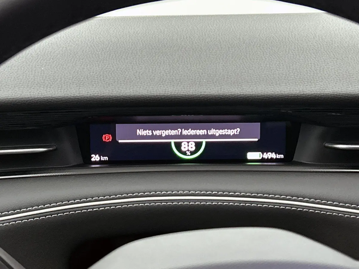 Pro Business 77 kWh 286 PK | IQ Lights | Elektrische achterklep | Apple Carplay draadloos | 360 Camera | Head-up display | Stoelverwarming | Stuurverwarming | Navigatie | Android Auto draadl