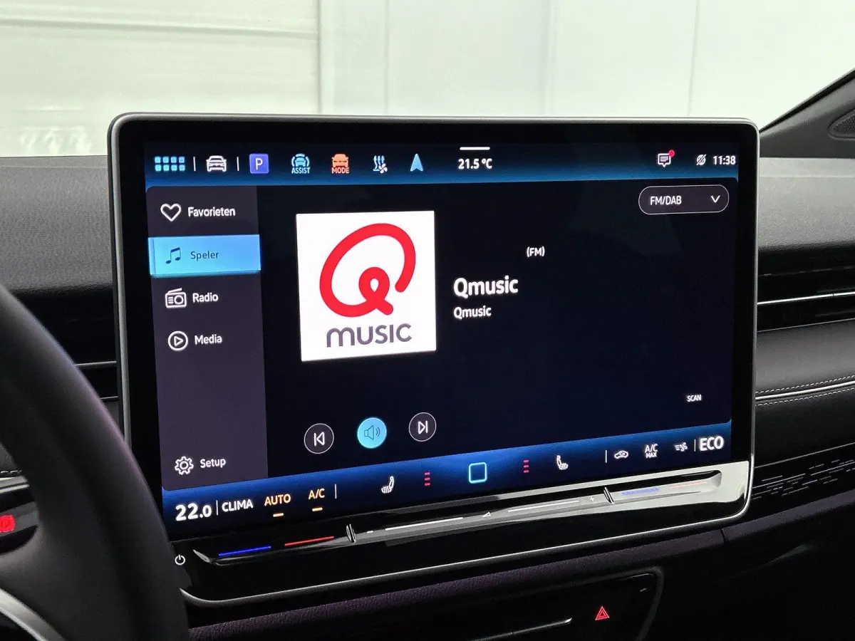 Pro Business 77 kWh 286 PK | IQ Lights | Elektrische achterklep | Apple Carplay draadloos | 360 Camera | Head-up display | Stoelverwarming | Stuurverwarming | Navigatie | Android Auto draadl
