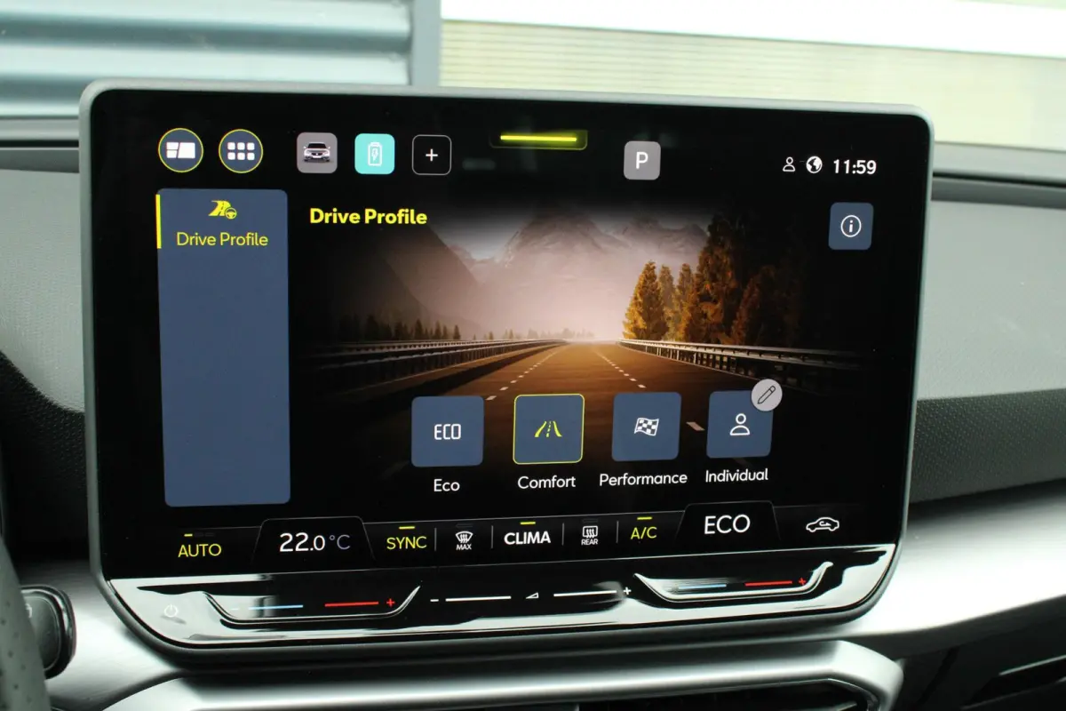 1.5 TSI e-Hybrid 204pk FR Business |Verlaagd | Black Pack | 18' velgen | Navigatie | Adaptief Cruise Control