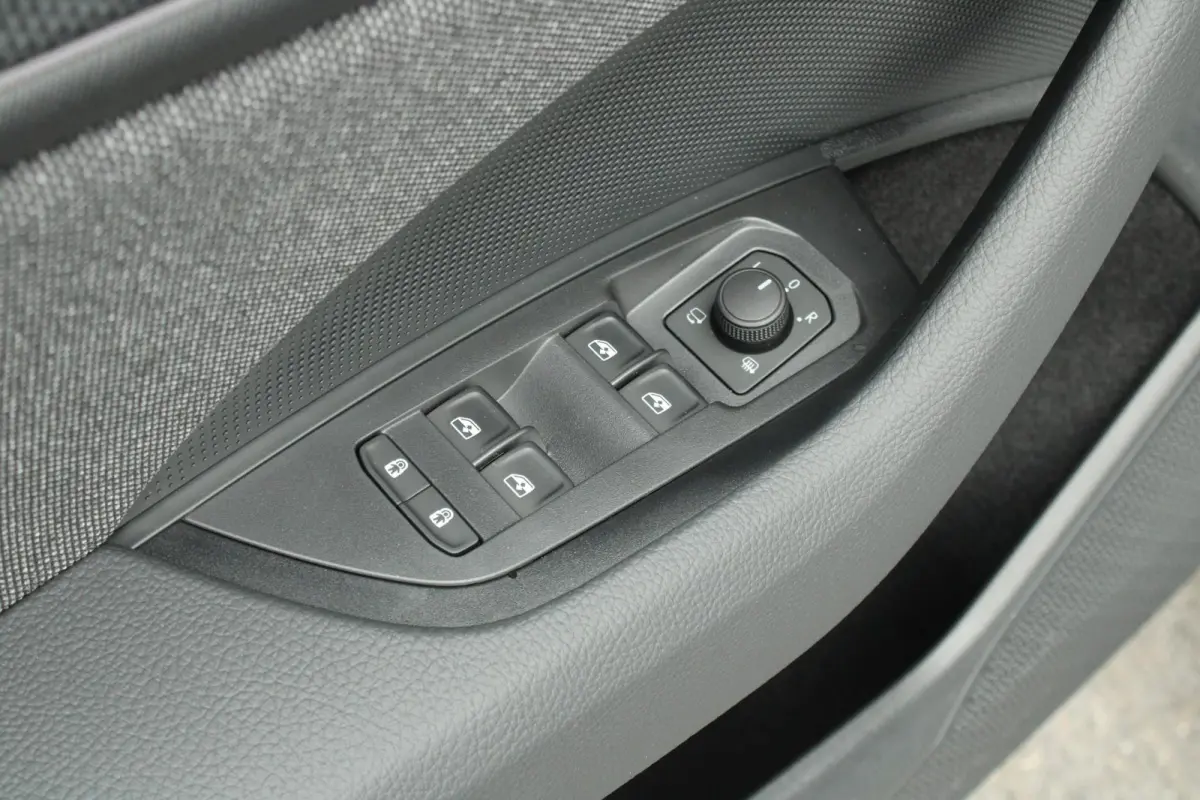 1.5 TSI 204pk PHEV Edition | Trekhaak | 19" Velgen | Getint Glas