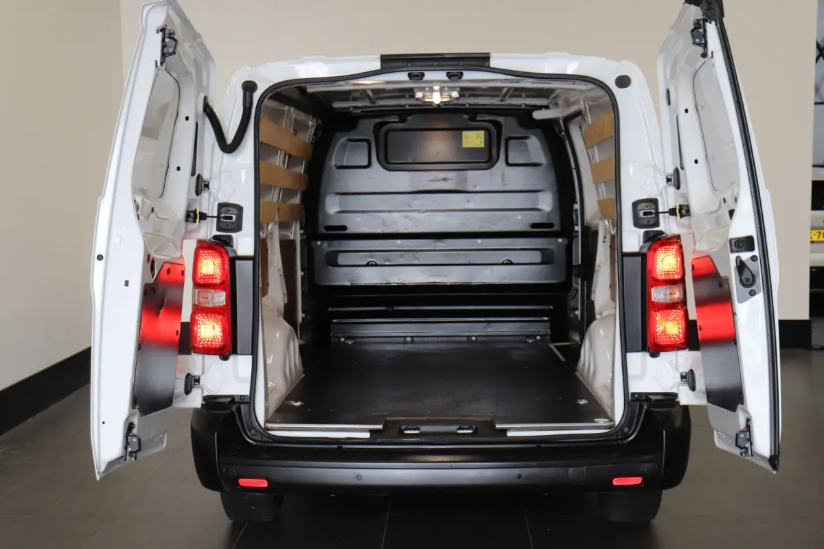 2.0 BlueHDI 120PK L3 EURO 6 - Airco - Cruise - PDC - €11.950,- Excl.