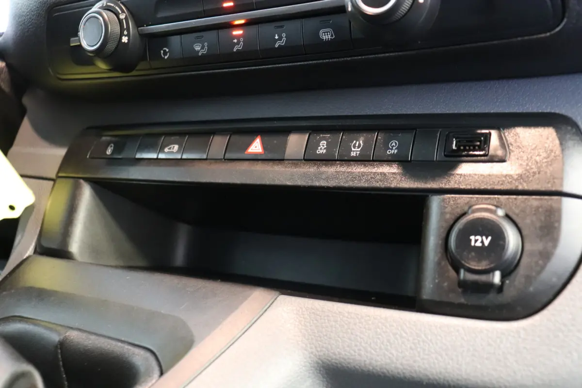 2.0 BlueHDI 120PK L3 EURO 6 - Airco - Cruise - PDC - €11.950,- Excl.