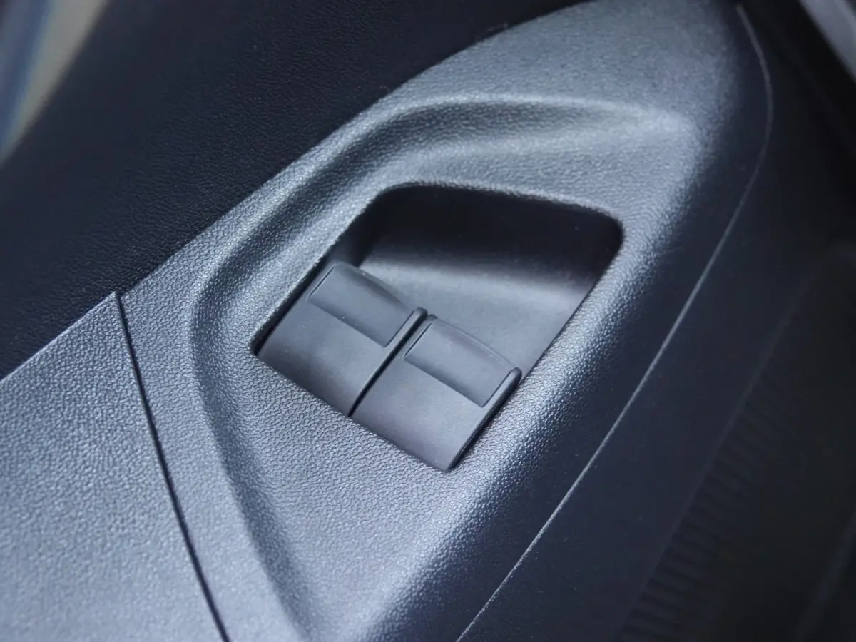 1.0 e-VTi AUTOMAAT Allure NAP | CLIMA | TREKH. | LMV | CARPLAY