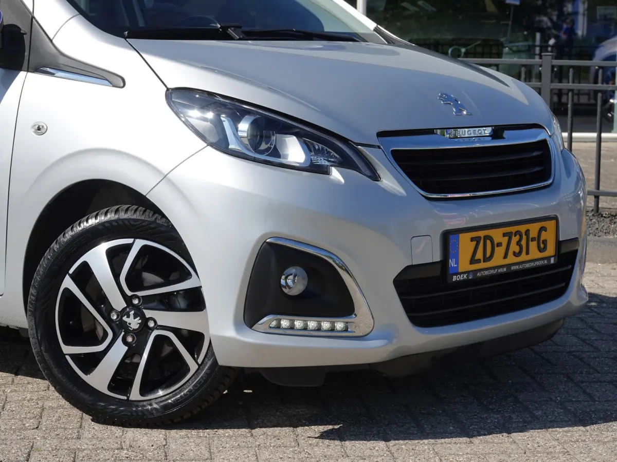 1.0 e-VTi AUTOMAAT Allure NAP | CLIMA | TREKH. | LMV | CARPLAY