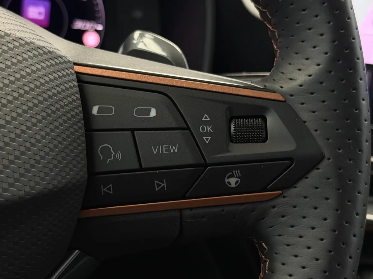 1.4 e-Hybrid VZ 245pk Performance CarPlay 360 Camera