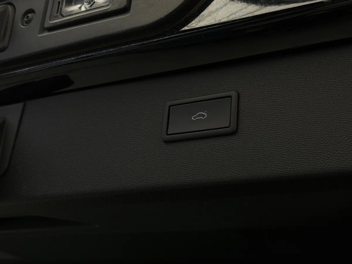 1.4 e-Hybrid VZ 245pk Performance CarPlay 360 Camera