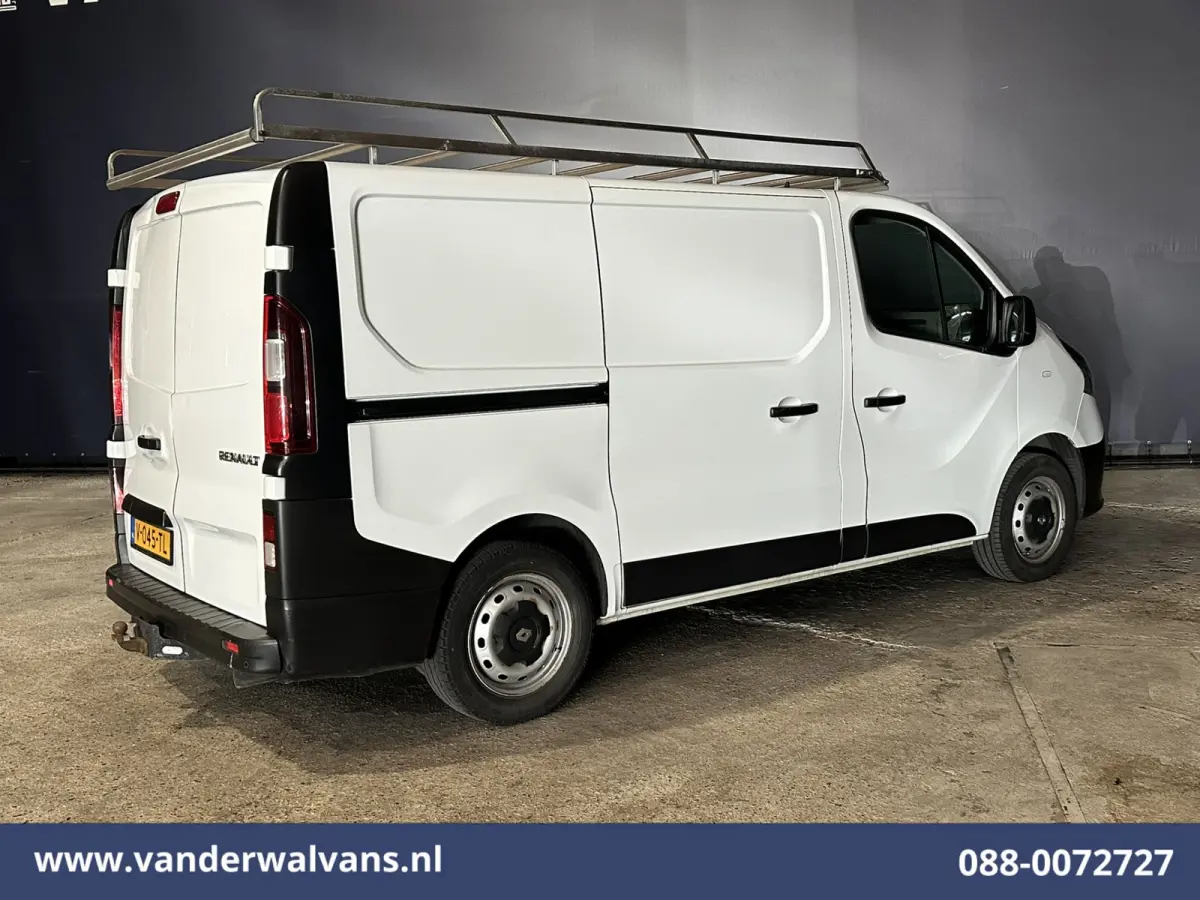 1.6 dCi L1H1 Euro6 Airco | Imperiaal | Trekhaak | Parkeersensoren | Cruisecontrol Bijrijdersbank