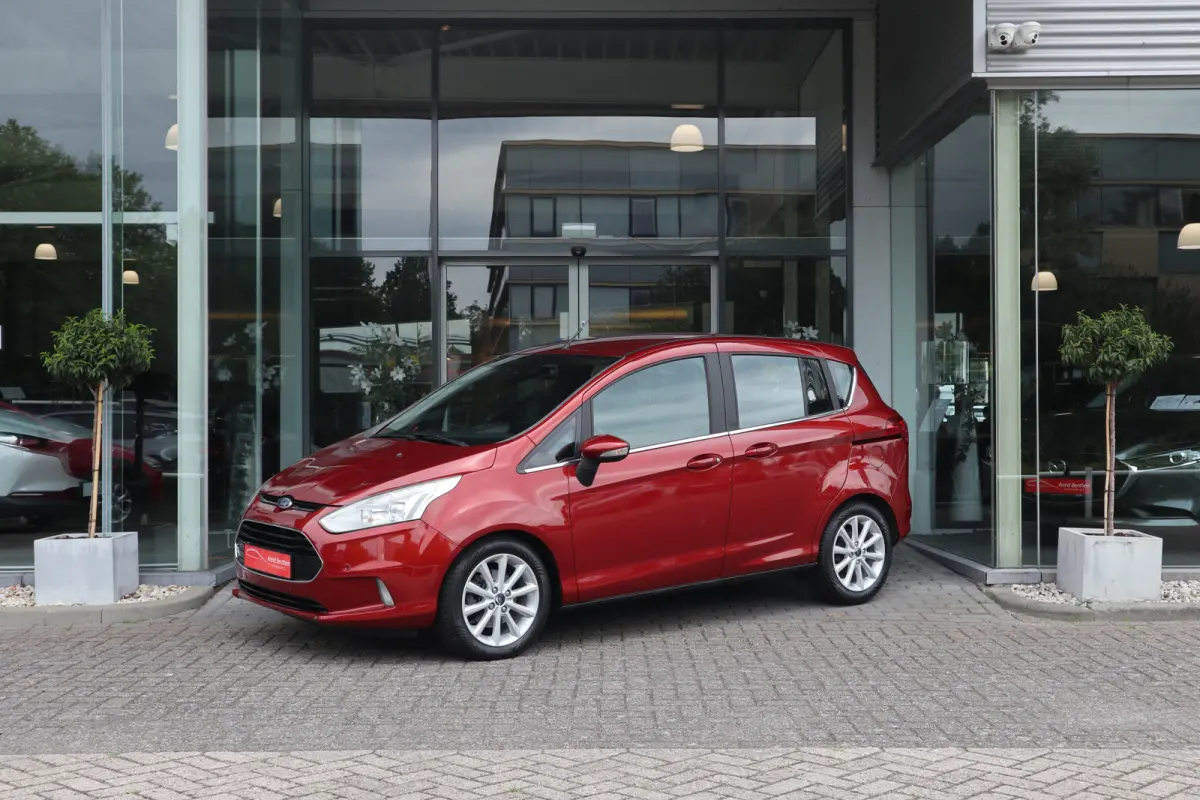 1.0 EcoBoost Titanium Navi / Camera / Clima / Cruise / LM-Velgen