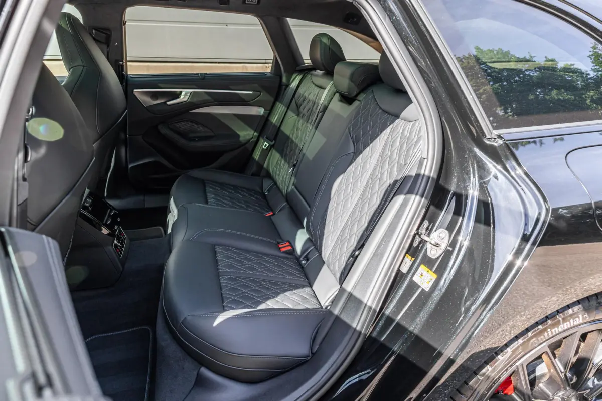 55 TFSI-e 367pk Quattro S edition Competition | Panoramadak met Smartglass | Luchtvering | Sportstoel Plus incl. Massage / Ventilatie  | Vierwielbesturing | Head-up | Keyless