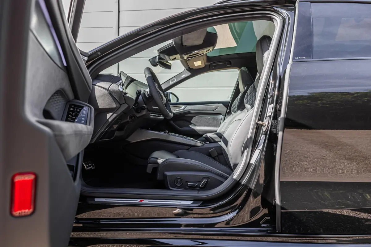 55 TFSI-e 367pk Quattro S edition Competition | Panoramadak met Smartglass | Luchtvering | Sportstoel Plus incl. Massage / Ventilatie  | Vierwielbesturing | Head-up | Keyless
