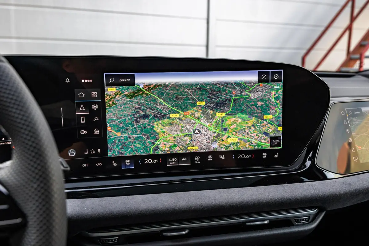 55 TFSI-e 367pk Quattro S edition Competition | Panoramadak met Smartglass | Luchtvering | Sportstoel Plus incl. Massage / Ventilatie  | Vierwielbesturing | Head-up | Keyless