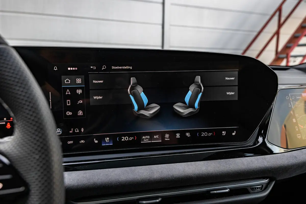 55 TFSI-e 367pk Quattro S edition Competition | Panoramadak met Smartglass | Luchtvering | Sportstoel Plus incl. Massage / Ventilatie  | Vierwielbesturing | Head-up | Keyless