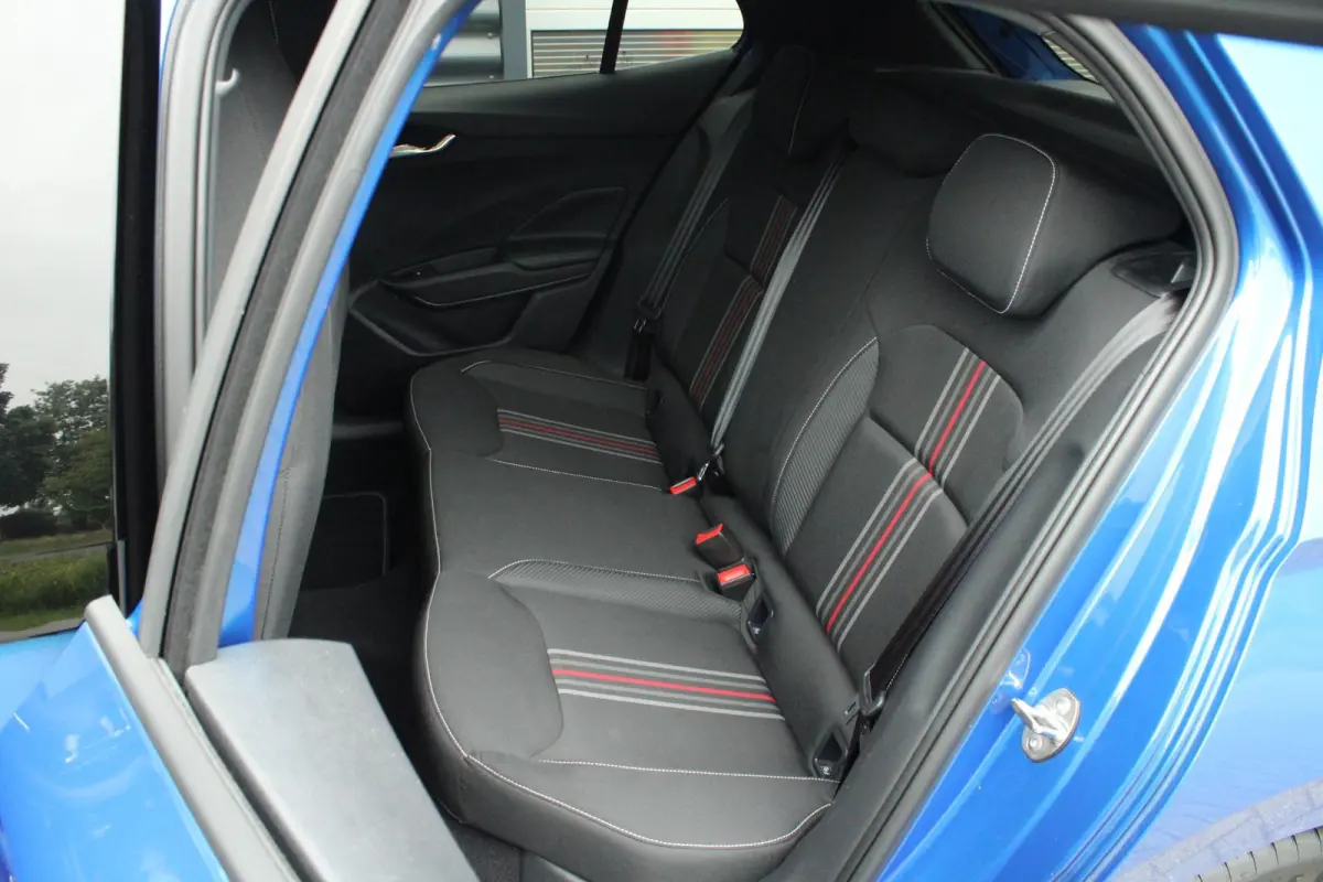1.0 TSI 115pk DSG Monte Carlo | Cruise Control Adaptief | Stoelverwarming | Camera | Apple CarPlay / Android Auto | Climate Control
