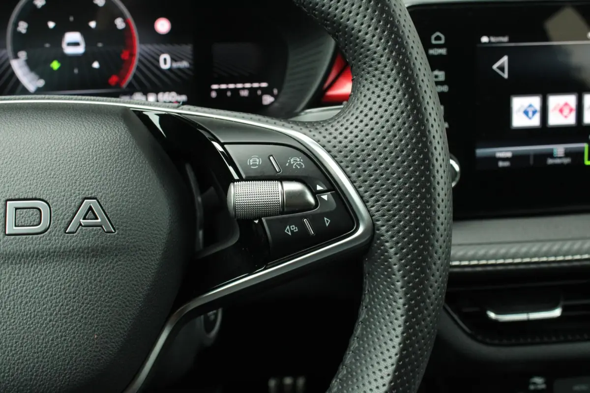1.0 TSI 115pk DSG Monte Carlo | Cruise Control Adaptief | Stoelverwarming | Camera | Apple CarPlay / Android Auto | Climate Control