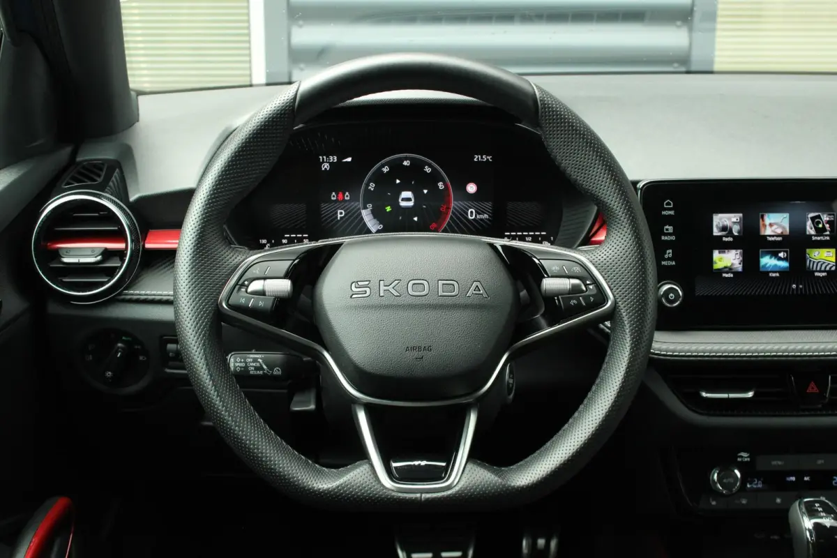 1.0 TSI 115pk DSG Monte Carlo | Cruise Control Adaptief | Stoelverwarming | Camera | Apple CarPlay / Android Auto | Climate Control