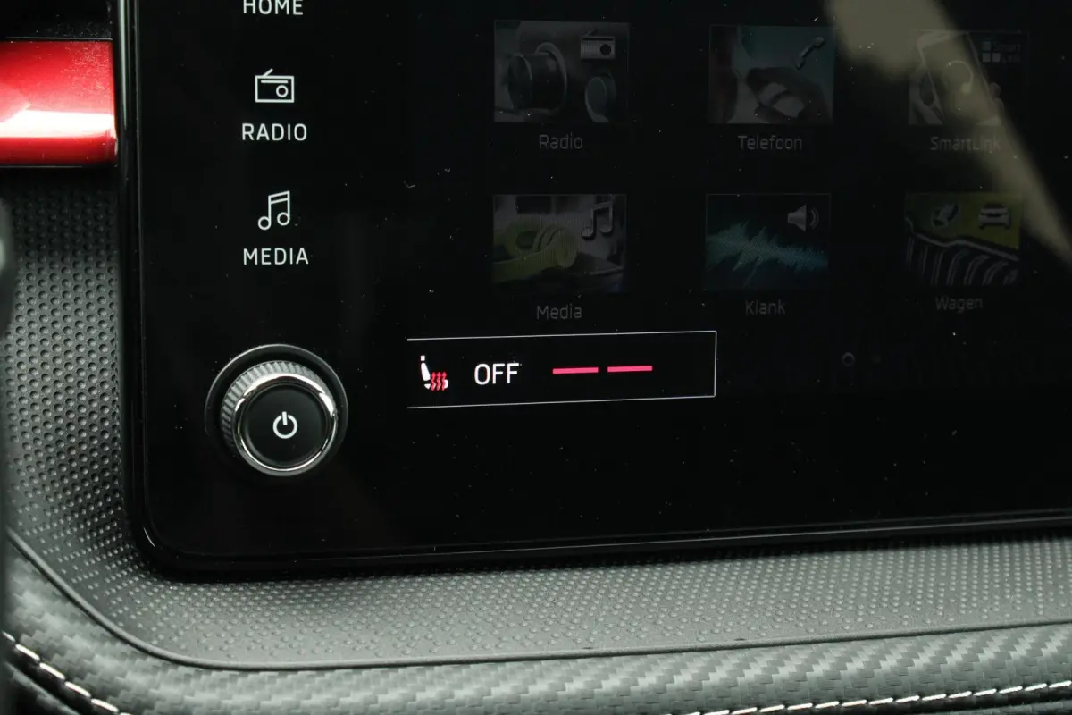 1.0 TSI 115pk DSG Monte Carlo | Cruise Control Adaptief | Stoelverwarming | Camera | Apple CarPlay / Android Auto | Climate Control