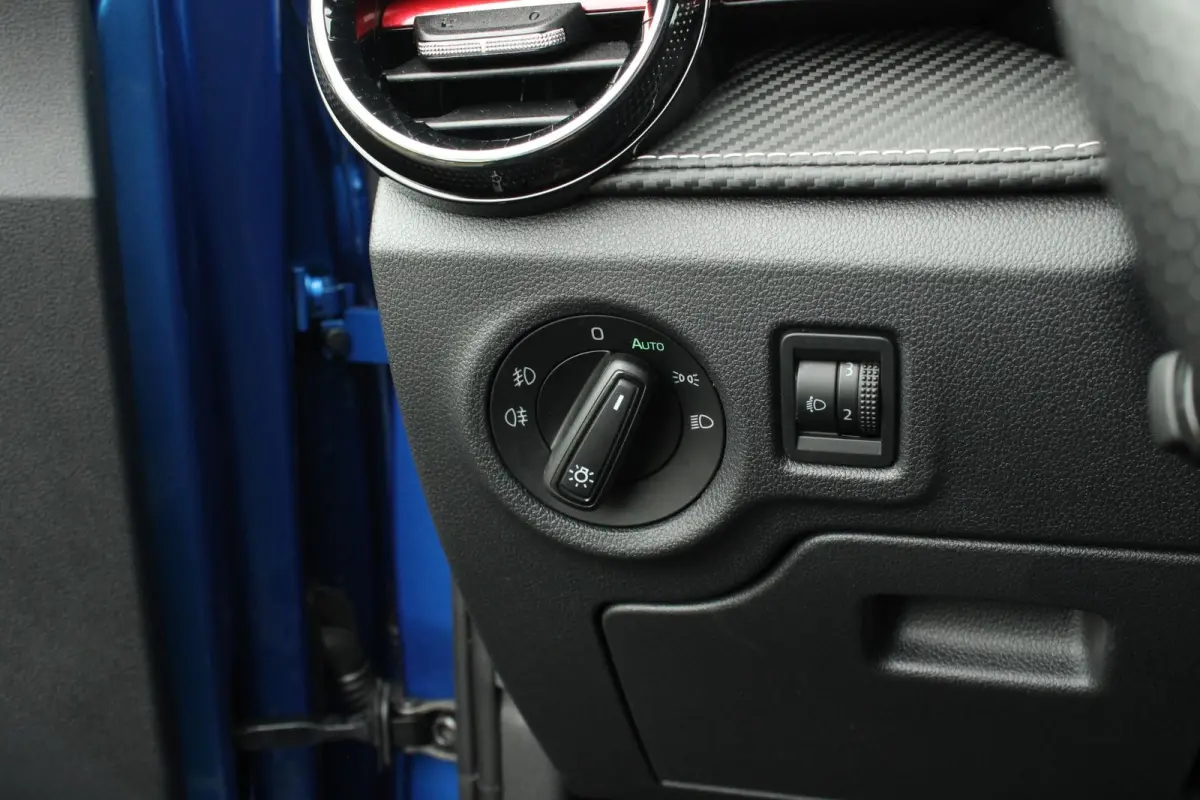1.0 TSI 115pk DSG Monte Carlo | Cruise Control Adaptief | Stoelverwarming | Camera | Apple CarPlay / Android Auto | Climate Control