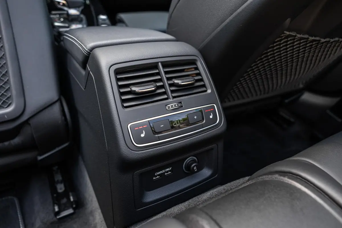3.0 TFSI 354pk Quattro | Nekverwarming | B&O Premium 3D | Keyless | Elec. Voorstoelen | Head-up | Matrix + Laser | Stoelventilatie