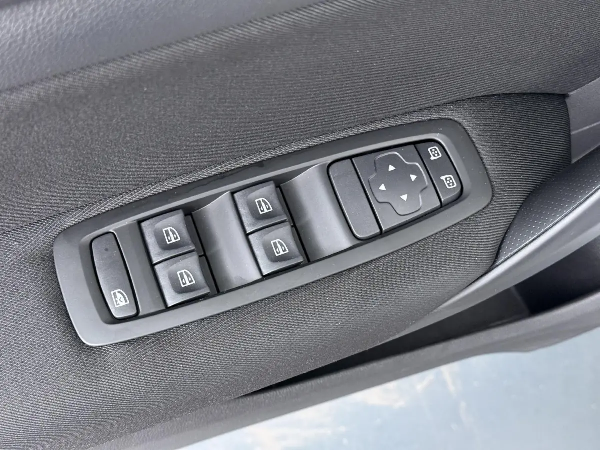 Plug-In Hybrid 160 Zen | Trekhaak | Stoel- & Stuurverw. |