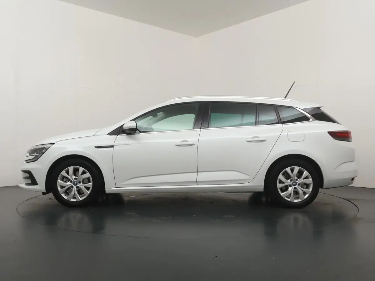Plug-In Hybrid 160 Zen | SoH 89% | Trekhaak | Stoel- & Stuurverw. |