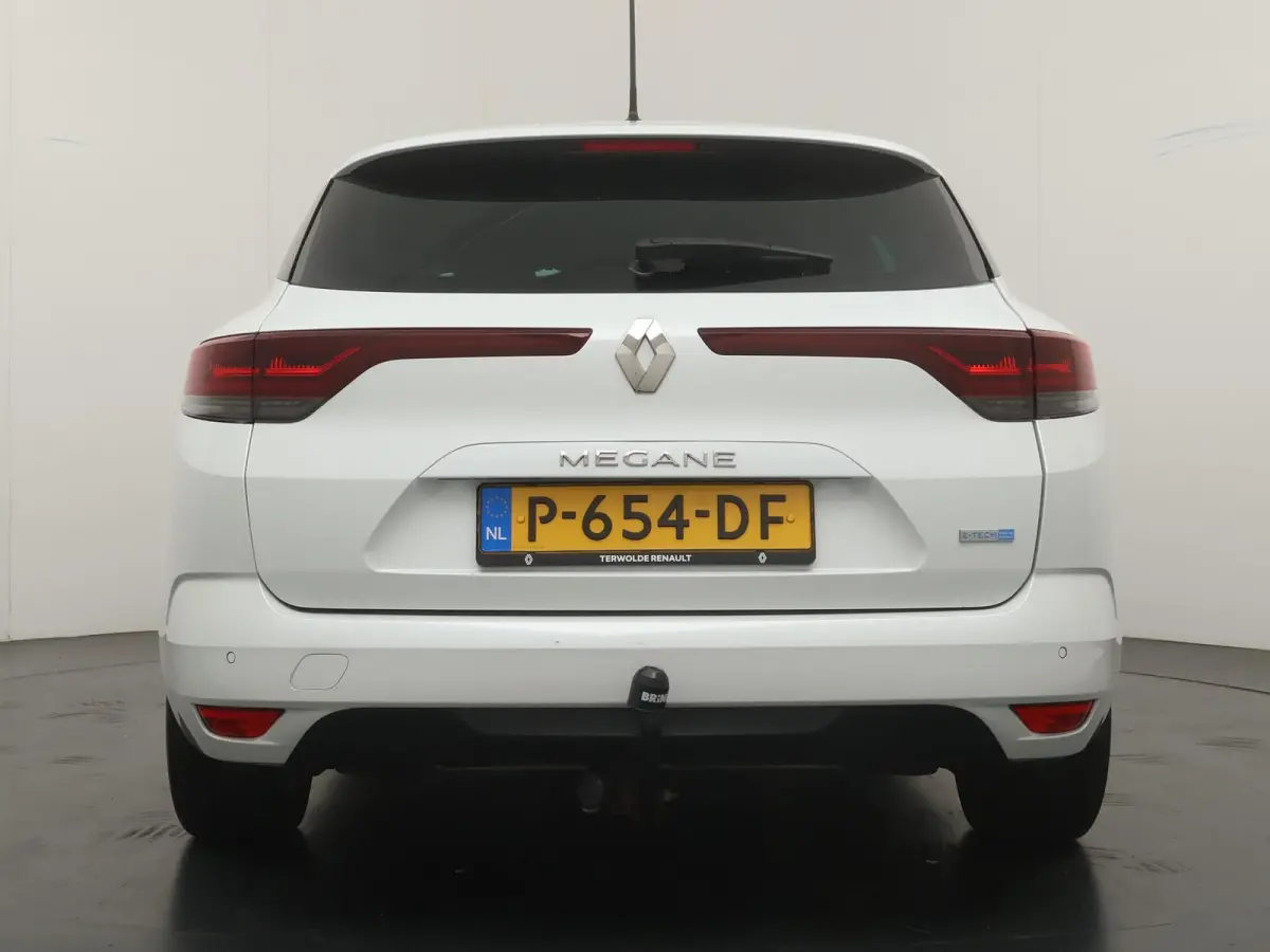 Plug-In Hybrid 160 Zen | SoH 89% | Trekhaak | Stoel- & Stuurverw. |