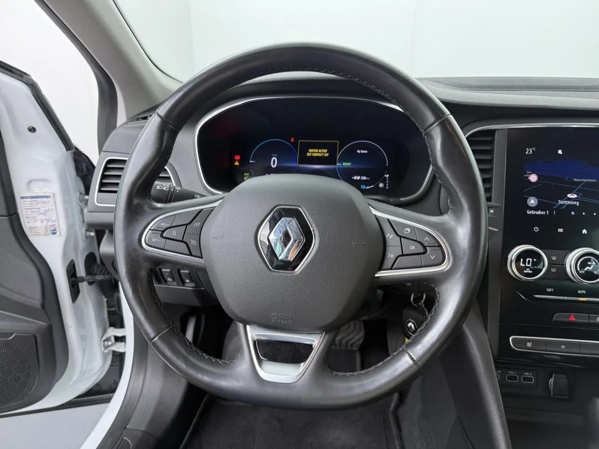 Plug-In Hybrid 160 Zen | Trekhaak | Stoel- & Stuurverw. |