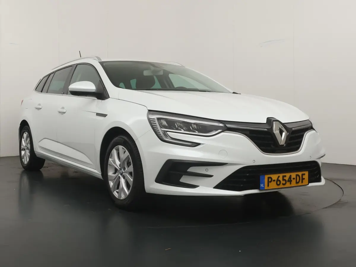 Plug-In Hybrid 160 Zen | SoH 89% | Trekhaak | Stoel- & Stuurverw. |