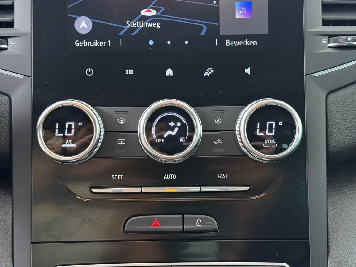 Plug-In Hybrid 160 Zen | Trekhaak | Stoel- & Stuurverw. |