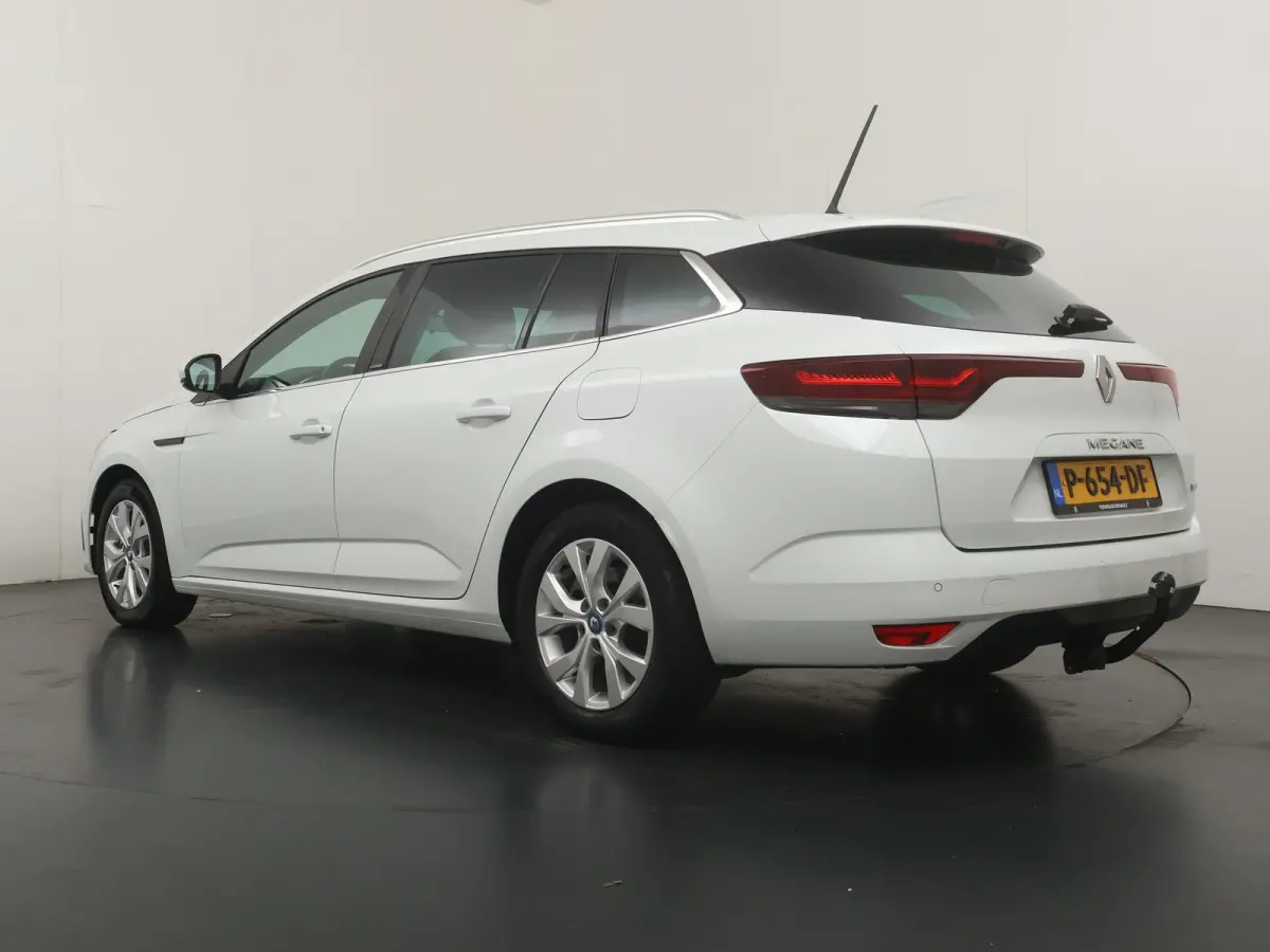 Plug-In Hybrid 160 Zen | SoH 89% | Trekhaak | Stoel- & Stuurverw. |