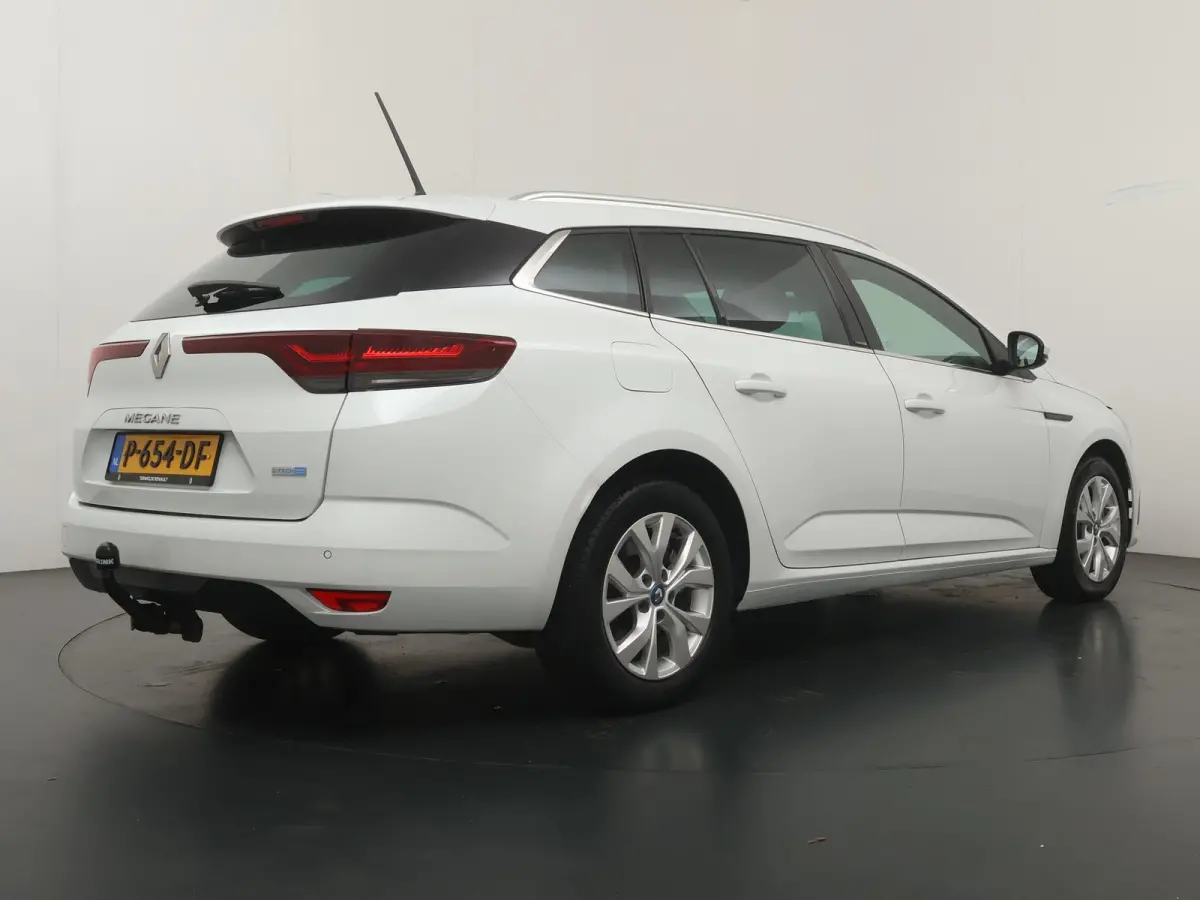 Plug-In Hybrid 160 Zen | SoH 89% | Trekhaak | Stoel- & Stuurverw. |
