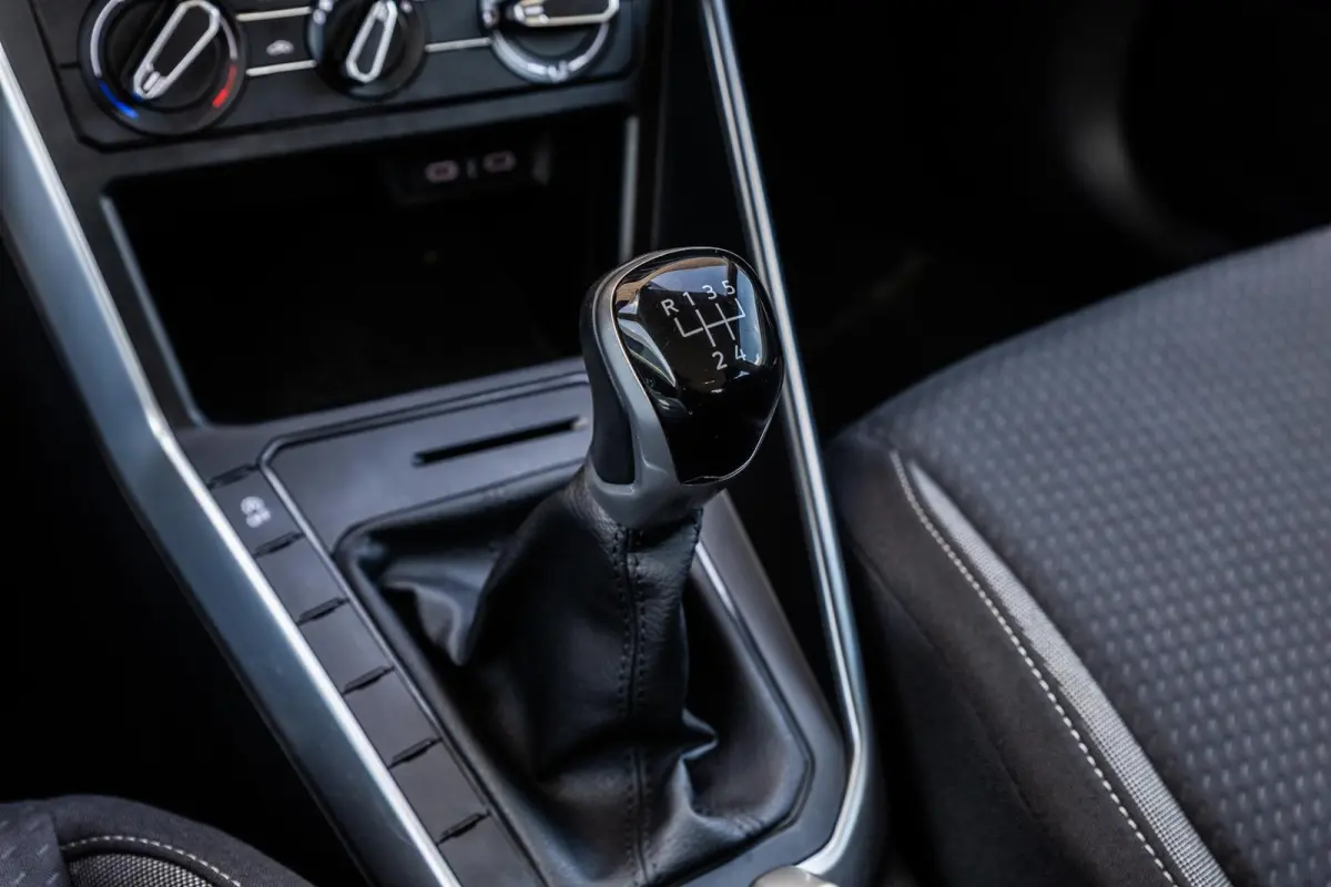1.0 TSI 95pk Life | Achteruitrijcamera | Airconditioning | App connect