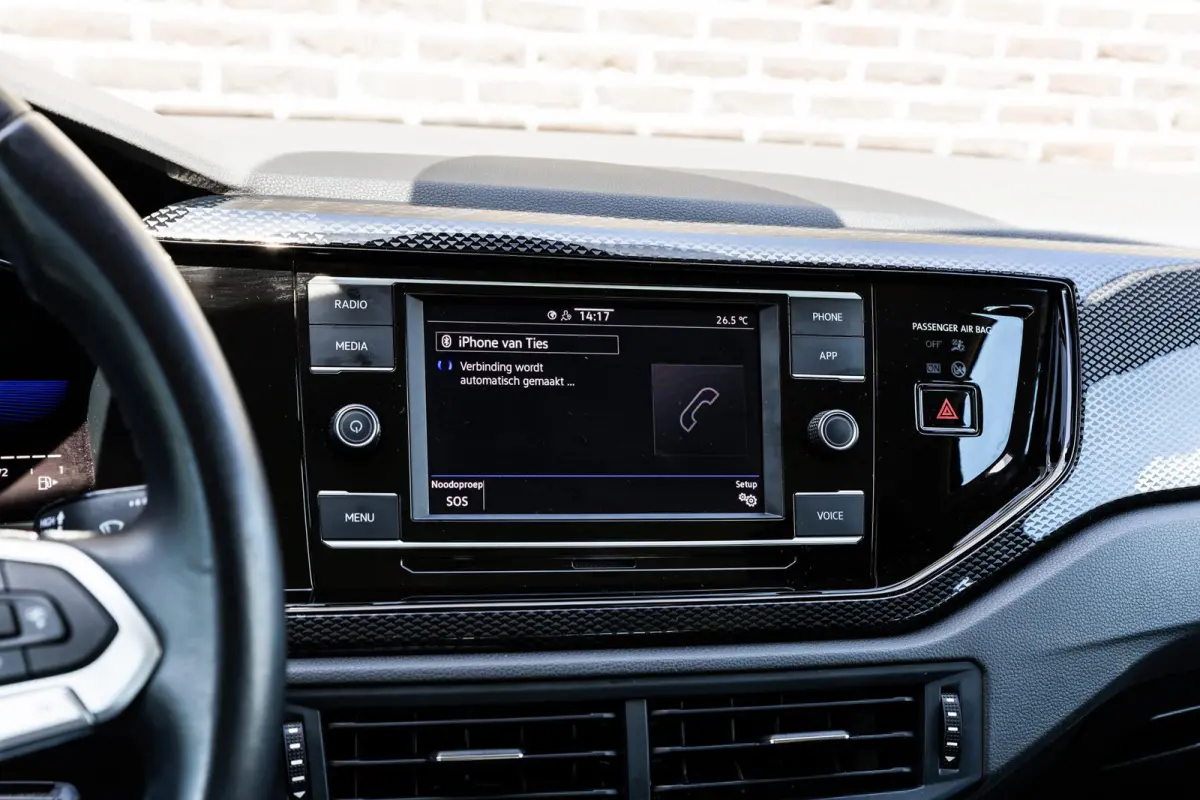 1.0 TSI 95pk Life | Achteruitrijcamera | Airconditioning | App connect