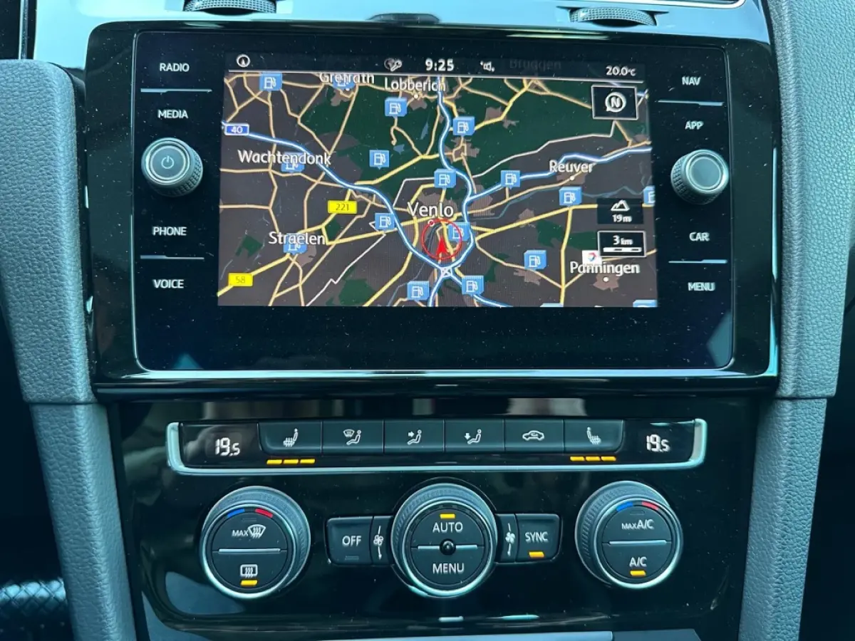 1.5 TSI Highline Aut. I Pano I Navi I Stoelverw. I 17'' Lm