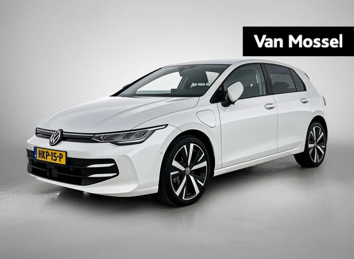 1.5 eHybrid Life Edition | Automaat | 360 graden Camera | Climate Control | Apple Carplay | Android Auto | Cruise Control Adaptief | Lichtmetalen Velgen |