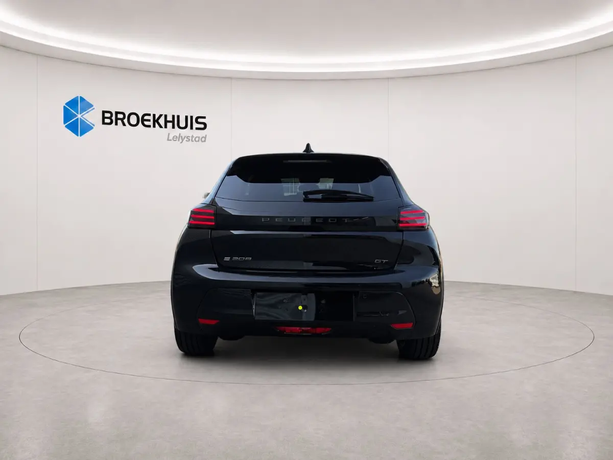 GT | Elektrische parkeerrem | Elektrische parkeerrem | Extra getinte achterste zijruiten en achterruit
