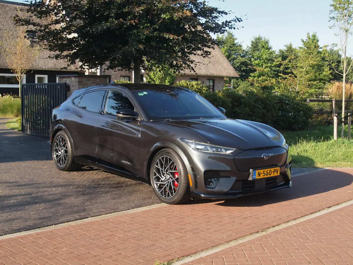 GT Extended AWD 98 kWh | SOH 94% | 486 PK | Trekhaak | Panoramadak | Bang & Olufsen | 360 Camera |
