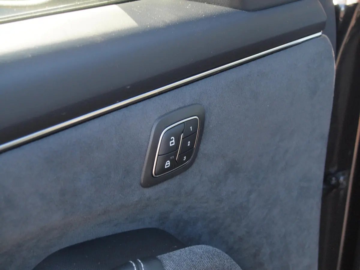 GT Extended AWD 98 kWh | SOH 94% | 486 PK | Trekhaak | Panoramadak | Bang & Olufsen | 360 Camera |
