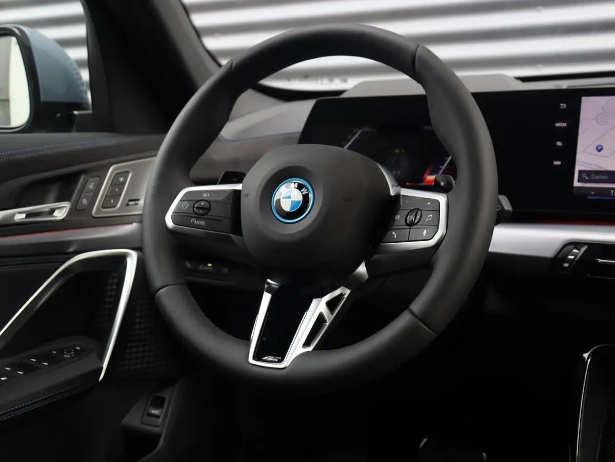 xDrive25e | M Sportpakket Pro | Panodak | Trekhaak | Head-Up | Driving Assistant Plus | Harman Kardon | Elektr. Stoelen | Parking Assistant Plus | Stuurwiel Verwamd | SOH 100% | 19'' LMV