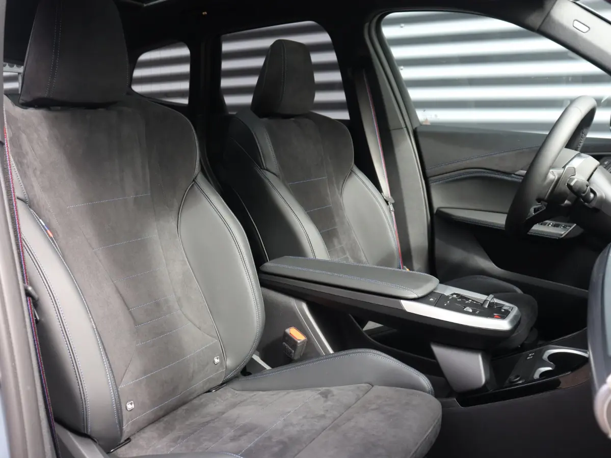 xDrive25e | M Sportpakket Pro | Panodak | Trekhaak | Head-Up | Driving Assistant Plus | Harman Kardon | Elektr. Stoelen | Parking Assistant Plus | Stuurwiel Verwamd | SOH 100% | 19'' LMV