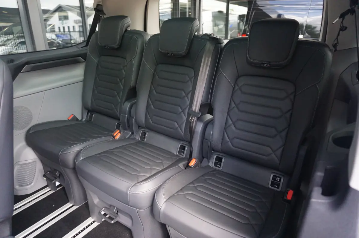 Tourneo 340S 2.5 PHEV 233PK Titanium X PRIJS INCL. BPM Leder, 19" LM, B&O, Pano, Elec. Schuifdeur, Trekhaak!! NR. TR0