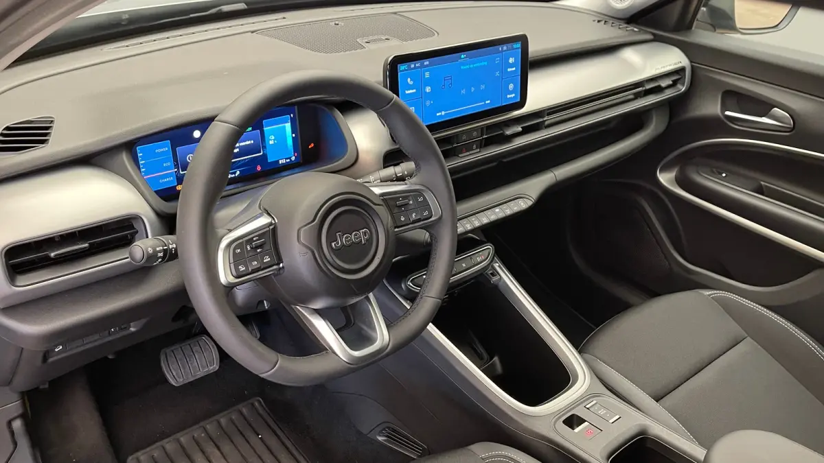 Summit 54 kWh 18"Lichtmetaal | Adaptive Cruise | Climate Controle | Keyless Start | Carplay | LED | Digitaal Dashboard | Achteruitrijcamera | Airco (automatisch) | Cruise control adaptief