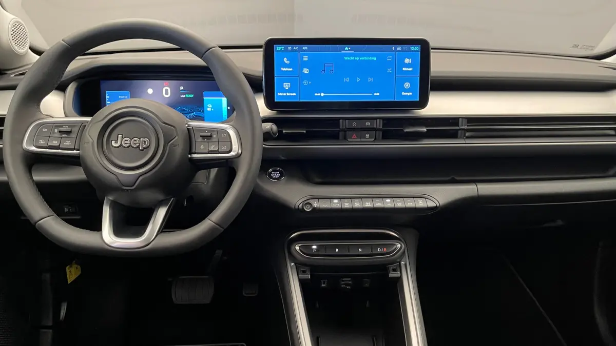 Summit 54 kWh 18"Lichtmetaal | Adaptive Cruise | Climate Controle | Keyless Start | Carplay | LED | Digitaal Dashboard | Achteruitrijcamera | Airco (automatisch) | Cruise control adaptief