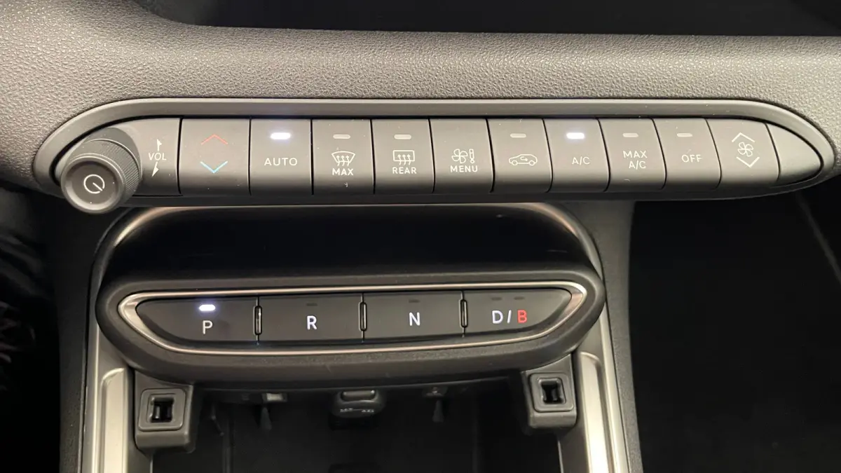 Summit 54 kWh 18"Lichtmetaal | Adaptive Cruise | Climate Controle | Keyless Start | Carplay | LED | Digitaal Dashboard | Achteruitrijcamera | Airco (automatisch) | Cruise control adaptief