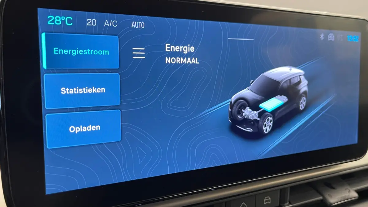 Summit 54 kWh 18"Lichtmetaal | Adaptive Cruise | Climate Controle | Keyless Start | Carplay | LED | Digitaal Dashboard | Achteruitrijcamera | Airco (automatisch) | Cruise control adaptief