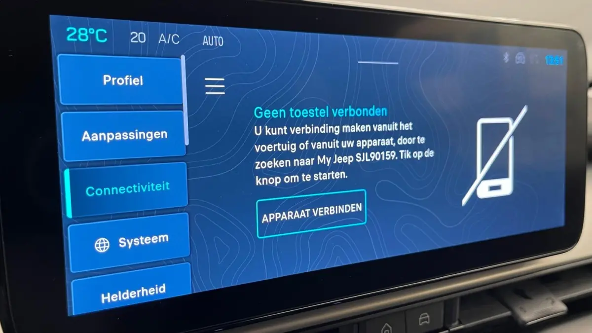 Summit 54 kWh 18"Lichtmetaal | Adaptive Cruise | Climate Controle | Keyless Start | Carplay | LED | Digitaal Dashboard | Achteruitrijcamera | Airco (automatisch) | Apple Carplay/Android Auto